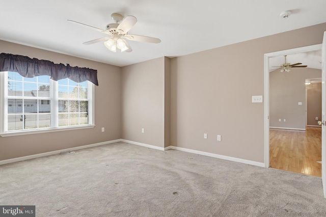142 HASTINGS DR, Falling Waters, WV 25419