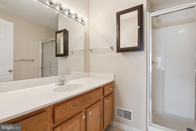 142 HASTINGS DR, Falling Waters, WV 25419