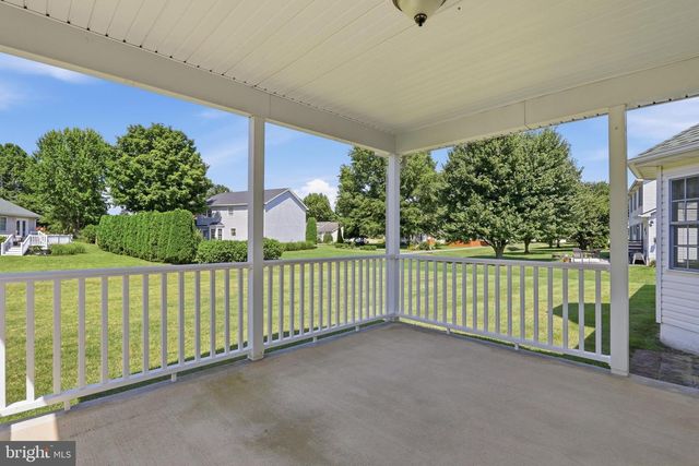 142 HASTINGS DR, Falling Waters, WV 25419