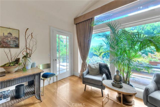1641 N Crescent Heights, Los Angeles, CA 90069