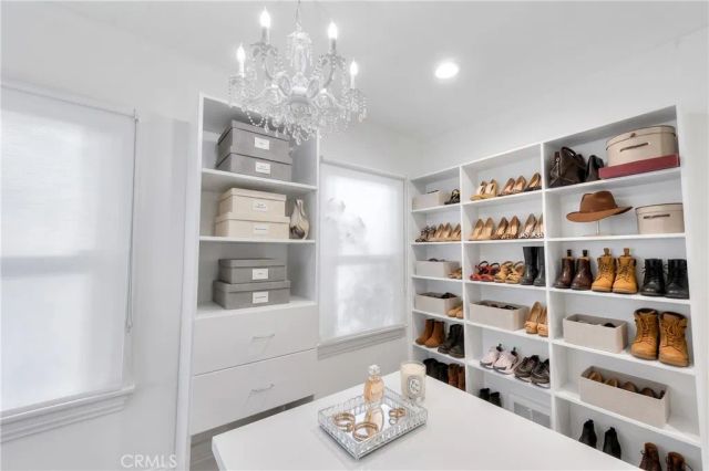 1641 N Crescent Heights, Los Angeles, CA 90069