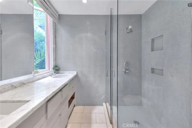 1641 N Crescent Heights, Los Angeles, CA 90069