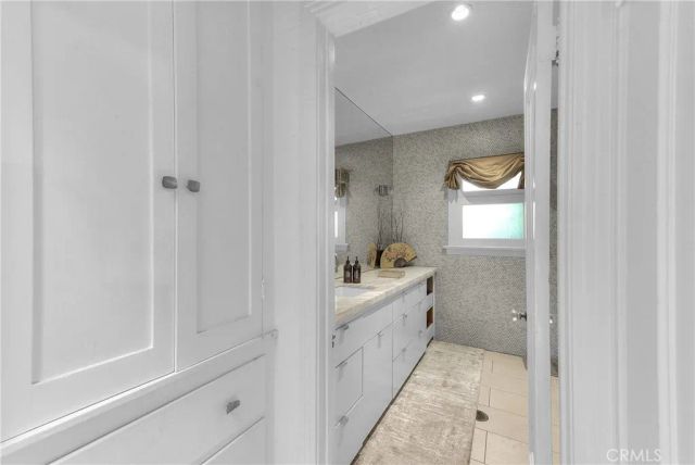 1641 N Crescent Heights, Los Angeles, CA 90069
