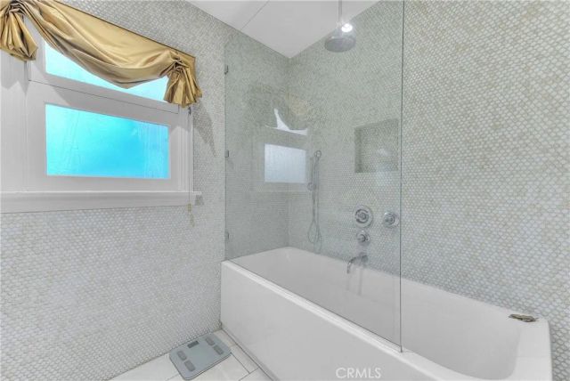 1641 N Crescent Heights, Los Angeles, CA 90069