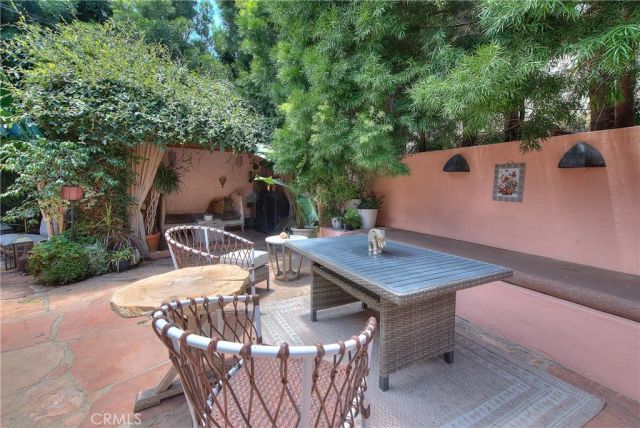 1641 N Crescent Heights, Los Angeles, CA 90069