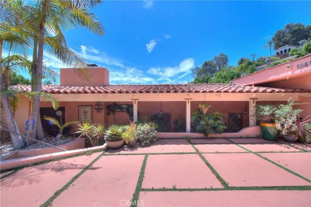 1641 N Crescent Heights, Los Angeles, CA 90069
