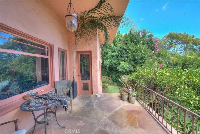 1641 N Crescent Heights, Los Angeles, CA 90069