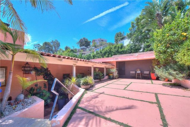 1641 N Crescent Heights, Los Angeles, CA 90069