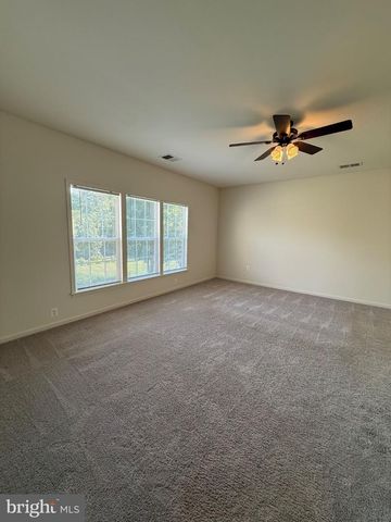 64 RIGGS RD, Fredericksburg, VA 22405