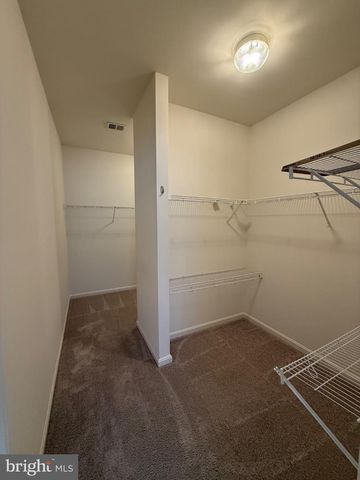 64 RIGGS RD, Fredericksburg, VA 22405