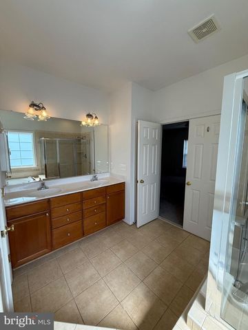 64 RIGGS RD, Fredericksburg, VA 22405