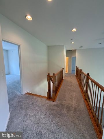 64 RIGGS RD, Fredericksburg, VA 22405