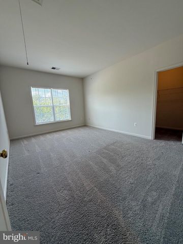 64 RIGGS RD, Fredericksburg, VA 22405