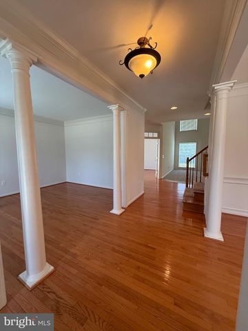 64 RIGGS RD, Fredericksburg, VA 22405