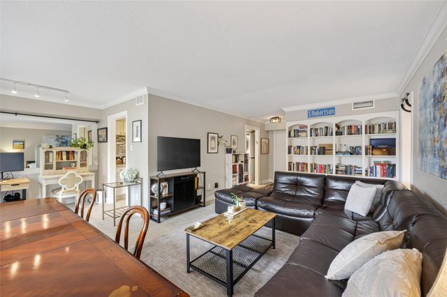 361 N Post Oak Lane 138, Houston, TX 77024