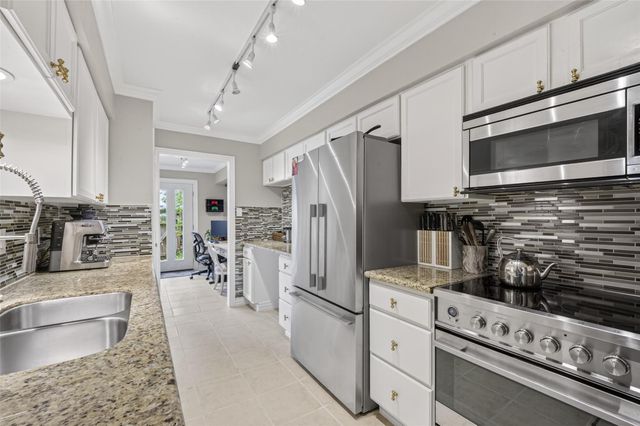 361 N Post Oak Lane 138, Houston, TX 77024