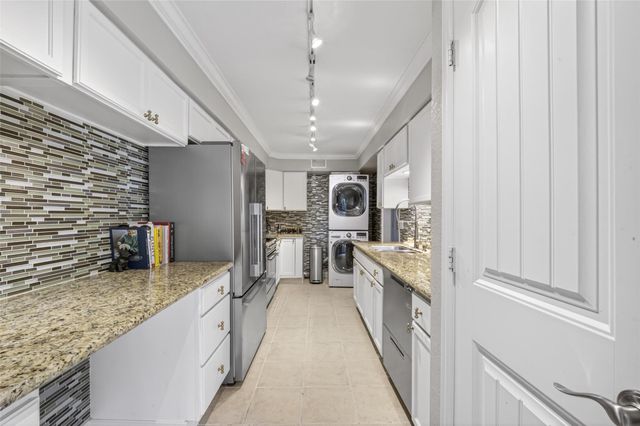 361 N Post Oak Lane 138, Houston, TX 77024