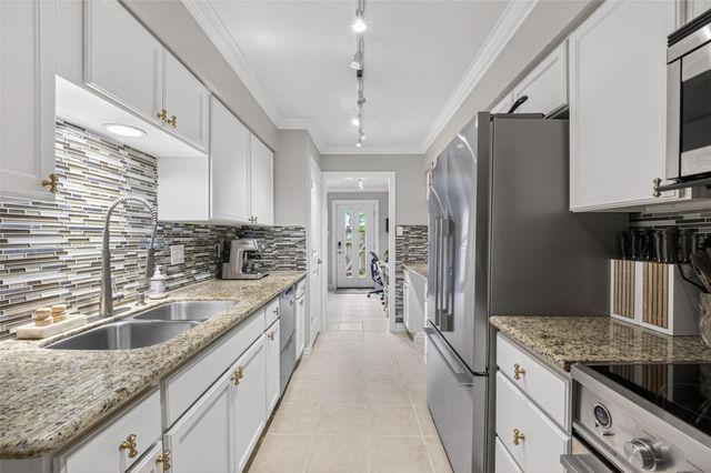 361 N Post Oak Lane 138, Houston, TX 77024