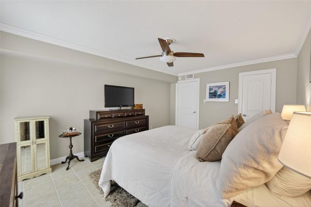 361 N Post Oak Lane 138, Houston, TX 77024