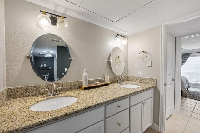 361 N Post Oak Lane 138, Houston, TX 77024