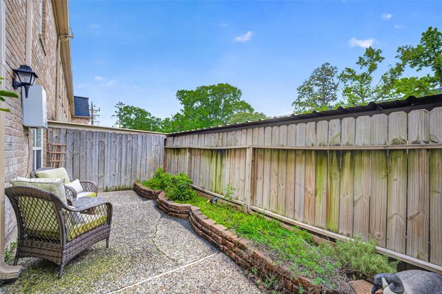 361 N Post Oak Lane 138, Houston, TX 77024