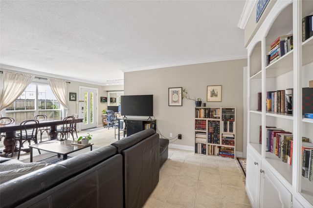 361 N Post Oak Lane 138, Houston, TX 77024