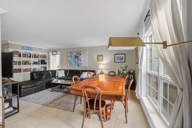 361 N Post Oak Lane 138, Houston, TX 77024