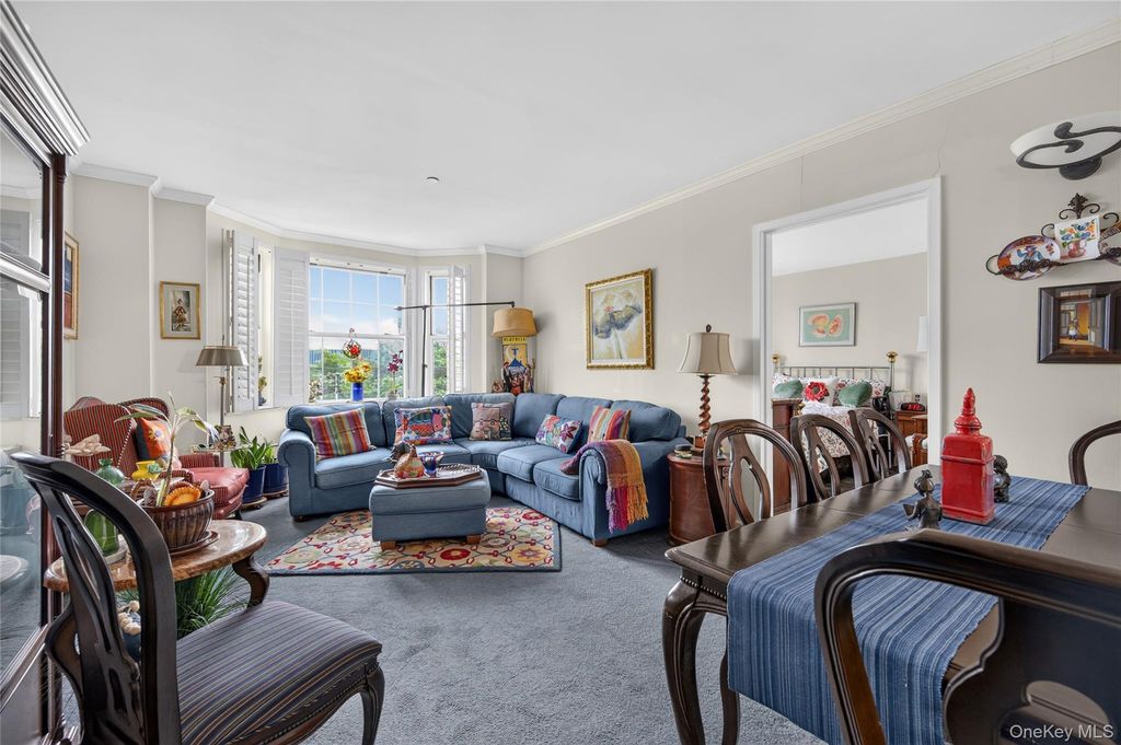 50 Merrick Avenue 423, East Meadow, NY 11554 — photo 3