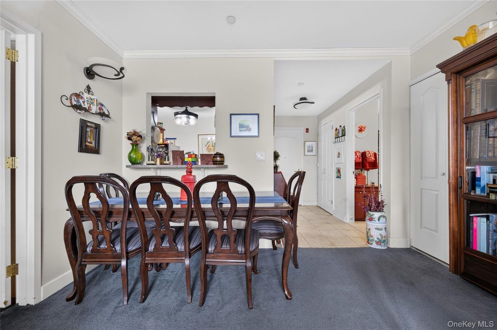 50 Merrick Avenue 423, East Meadow, NY 11554 — photo 4