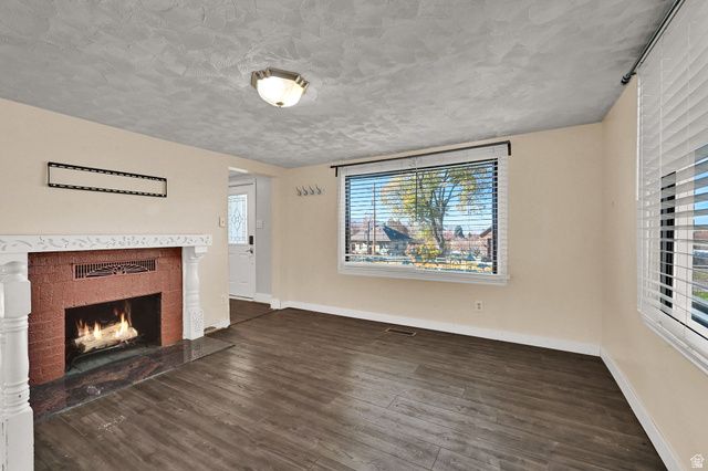 78 S MAIN ST, Hyde Park, UT 84318