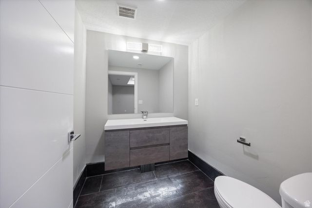 7045 S 300 E, Midvale, UT 84047