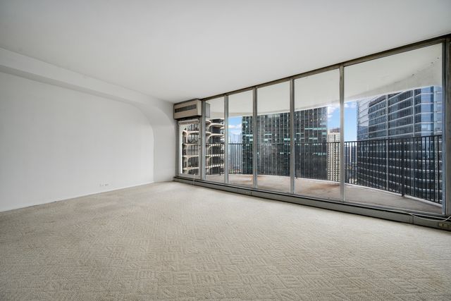 300 N State Street 4026, Chicago, IL 60654