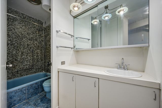 300 N State Street 4026, Chicago, IL 60654