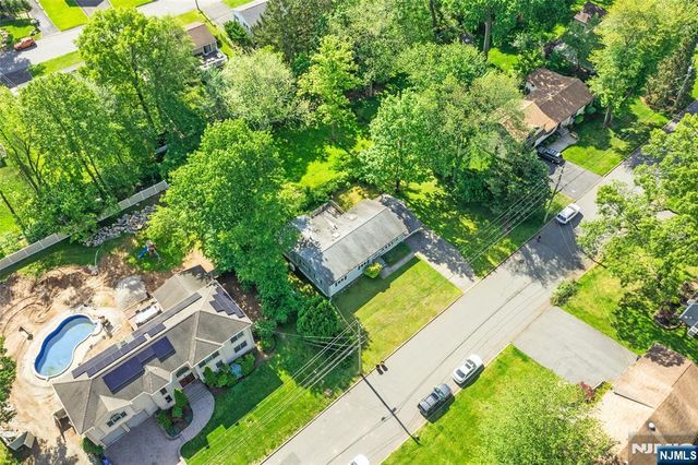 630 Woodland Avenue, Northvale, NJ 07647