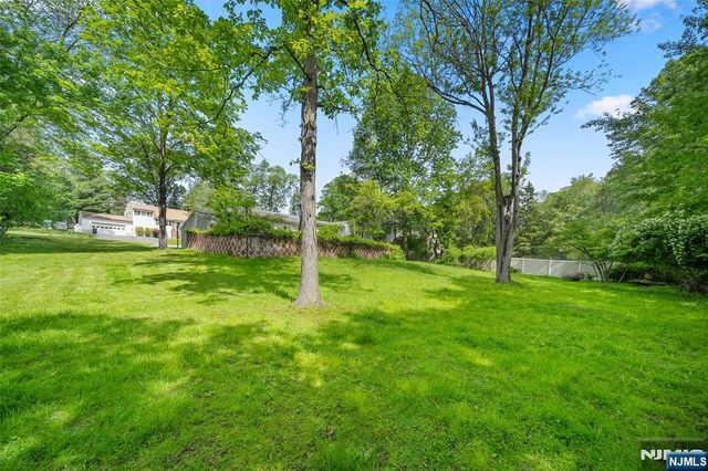 630 Woodland Avenue, Northvale, NJ 07647