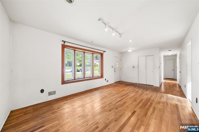 630 Woodland Avenue, Northvale, NJ 07647