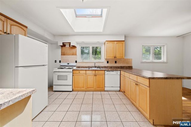 630 Woodland Avenue, Northvale, NJ 07647