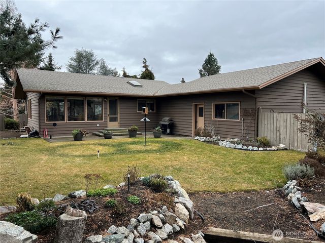 1501 N Grover Avenue, East Wenatchee, WA 98802