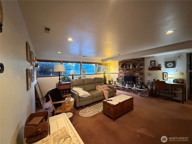 1501 N Grover Avenue, East Wenatchee, WA 98802