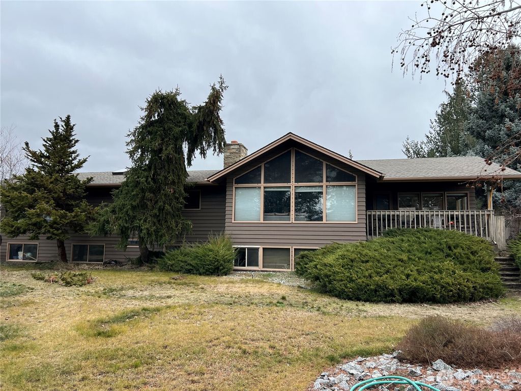 1501 N Grover Avenue, East Wenatchee, WA 98802