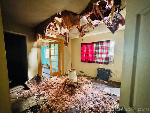 104 W 7th Street, Claremore, OK 74017