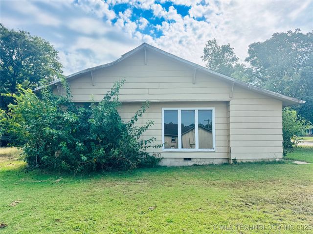 104 W 7th Street, Claremore, OK 74017