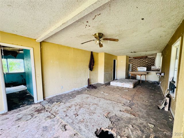 104 W 7th Street, Claremore, OK 74017