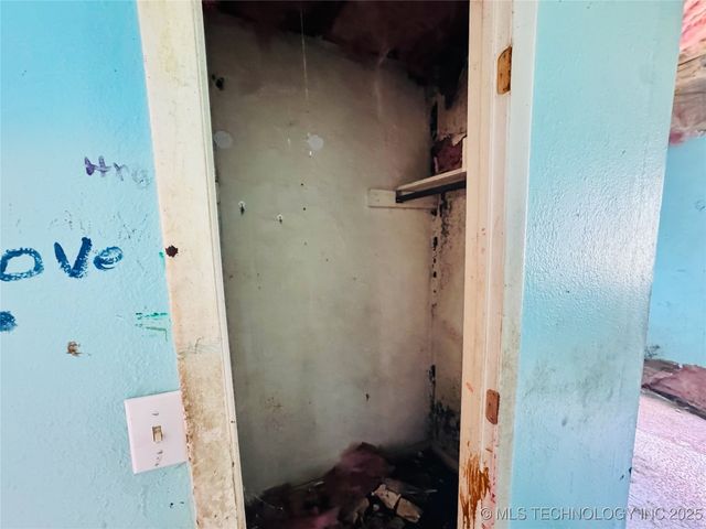 104 W 7th Street, Claremore, OK 74017