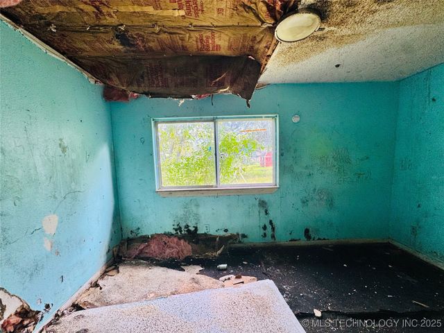 104 W 7th Street, Claremore, OK 74017