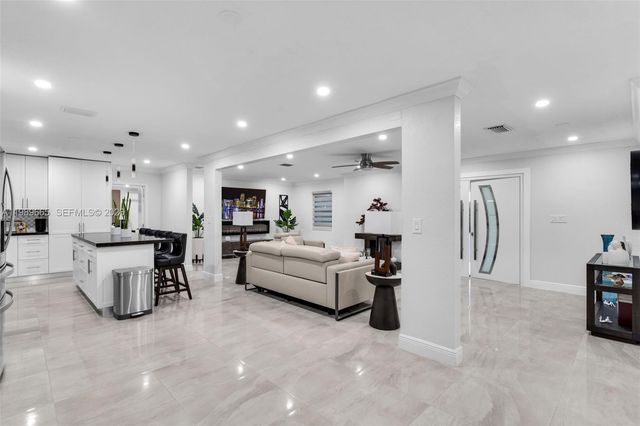 24655 SW 212th Ave, Homestead, FL 33031