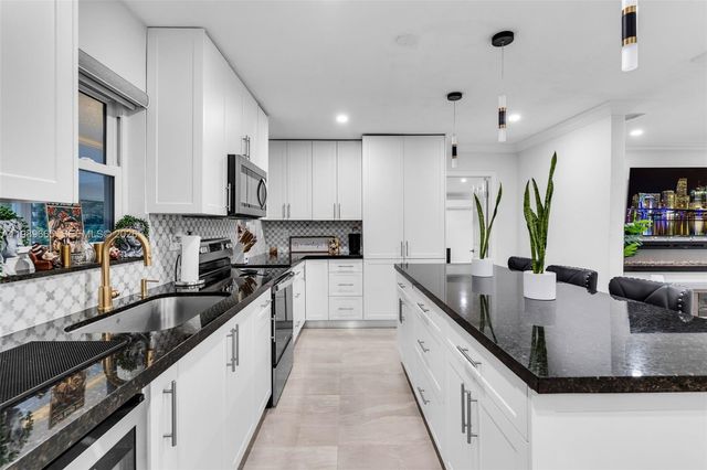 24655 SW 212th Ave, Homestead, FL 33031