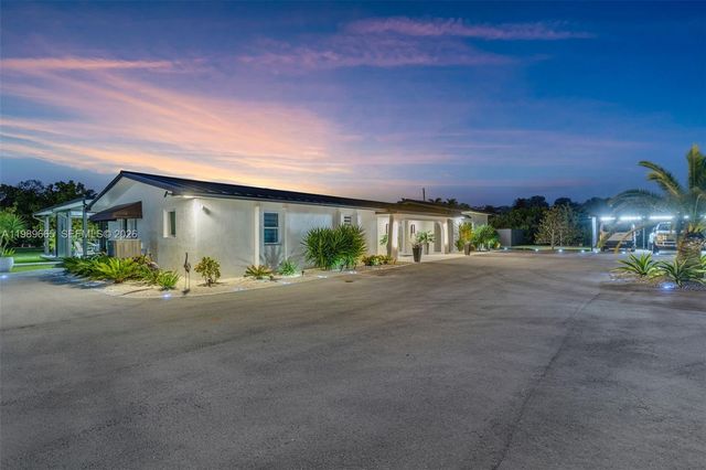 24655 SW 212th Ave, Homestead, FL 33031