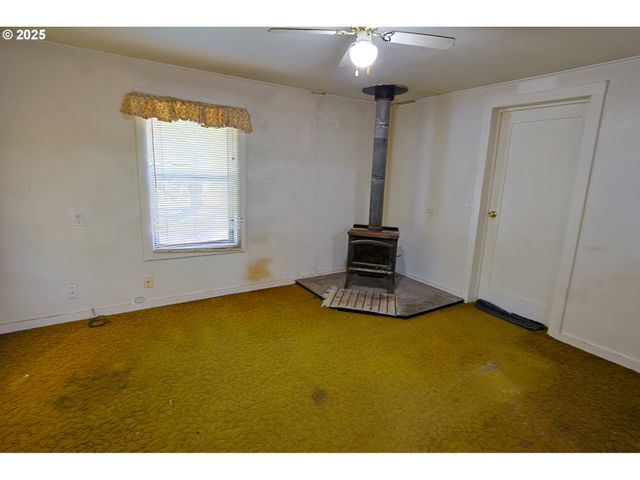 3380 WALNUT Ave, Coos Bay, OR 97420