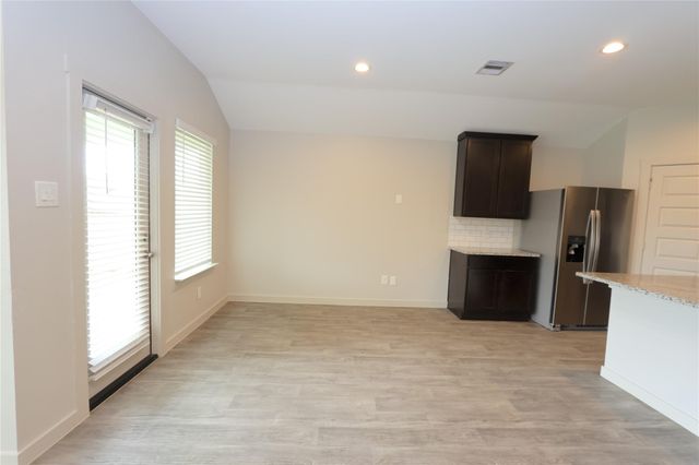 8215 Brahman Lane, Rosharon, TX 77583
